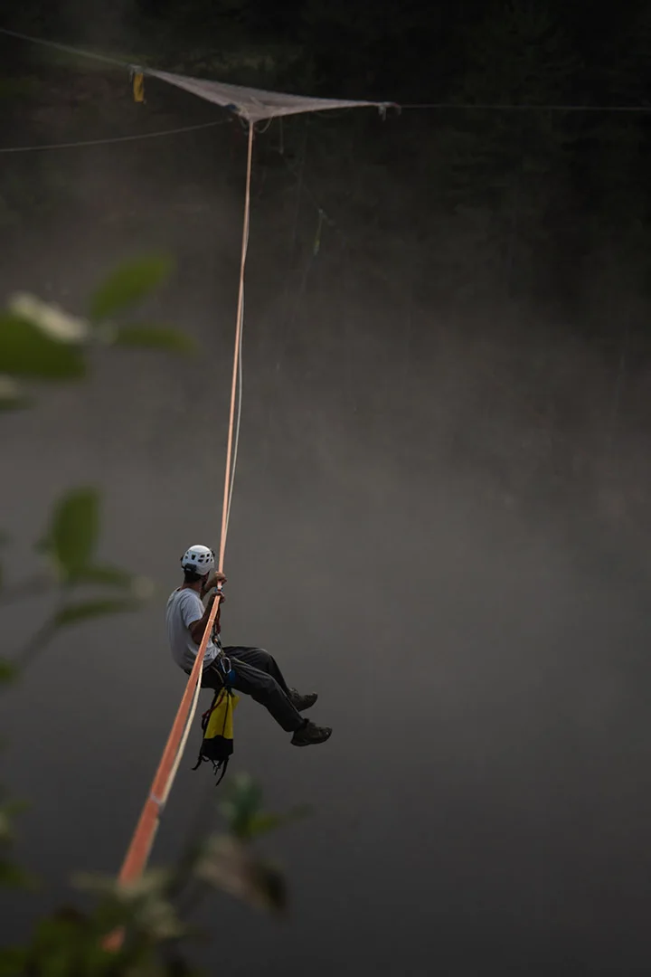 Saut pendulaire Brama Jump dans les Cévennes